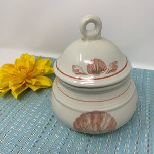 Sangostone Sugar Bowl with Pink Seashell Design